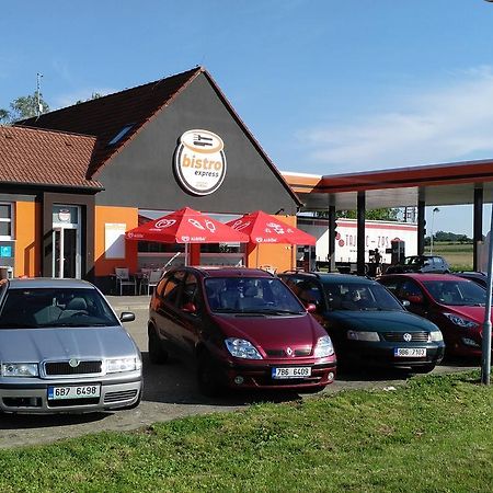 Bed & Parking Eurobit Hrusky (Breclav) Exterior foto