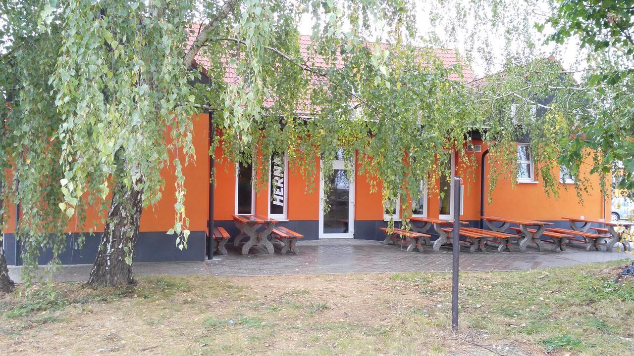 Bed & Parking Eurobit Hrusky (Breclav) Exterior foto